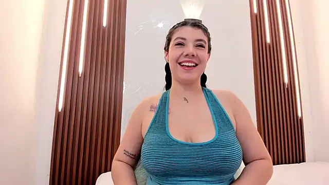 CarolinaMejia online show from December 16, 5:19 pm