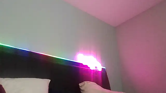 AustinandTaraHtx online show from October 24, 5:14 am