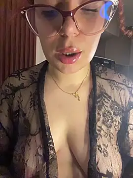 Enyagleam  online show from April 11, 6:30 am