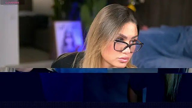 KayaAzur online show from October 29, 5:56 am