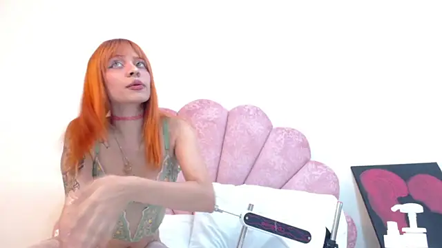 skinnyoranges online show from April 15, 9:37 pm