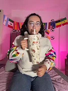 alehia cute online show from June 19, 11:52 pm