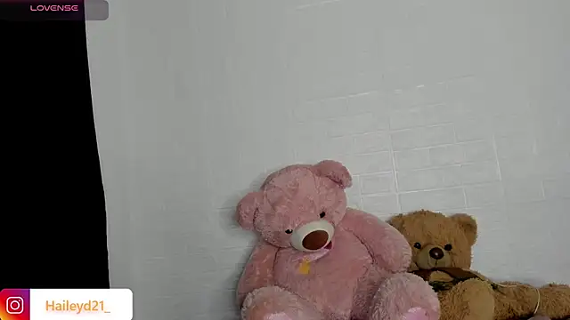 HaileyDuke online show from April 14, 12:54 am