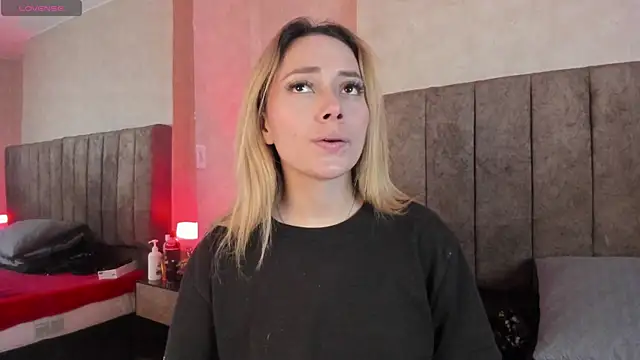 LanaMills  online show from January 16, 5:25 am