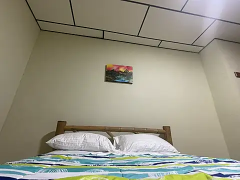 LisaGoddes online show from February 6, 1:53 am