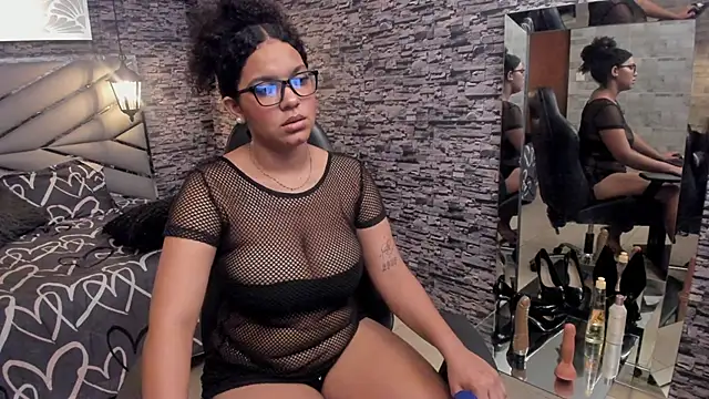 BellyBigBoobs online show from December 20, 9:19 pm