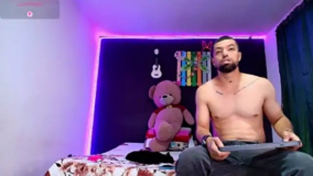 ingrid zese  online show from February 19, 6:18 pm