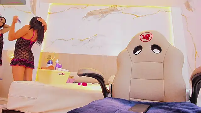 valirya devote online show from October 21, 3:21 am