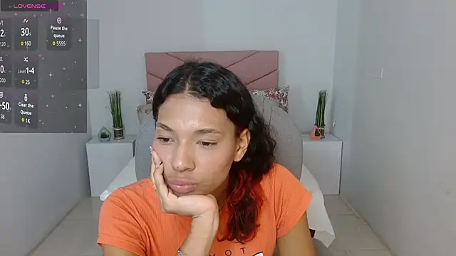 SarayVega  online show from October 14, 7:16 pm