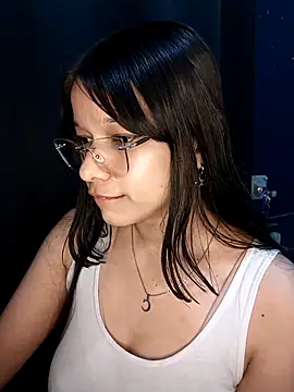 Iwarii online show from February 1, 1:37 am