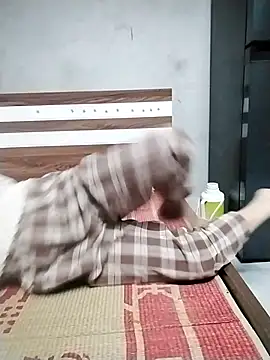 Mie rose online show from December 5, 8:14 am