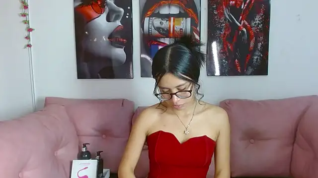 Miahotcs1 online show from March 21, 3:28 pm