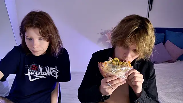 Bonnie And C1yde online show from November 30, 5:28 pm