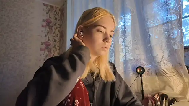 Witching Moon online show from October 6, 7:47 am