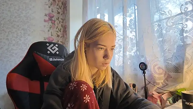 Witching Moon online show from October 14, 8:50 am