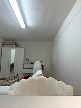 MilaRenee online show from October 4, 10:36 pm