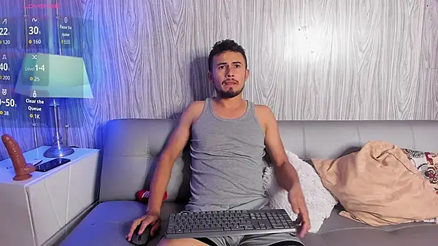 Valentiinoss online show from September 17, 8:07 pm