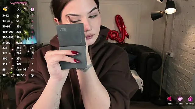 Dark Moni online show from February 12, 2:57 am