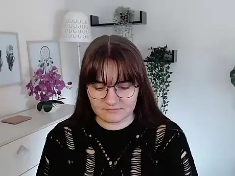 Julie Diamond online show from September 25, 12:37 pm