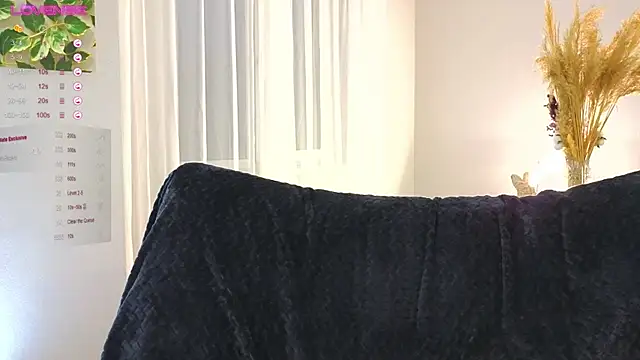 NyxaThorn online show from October 21, 2:43 pm