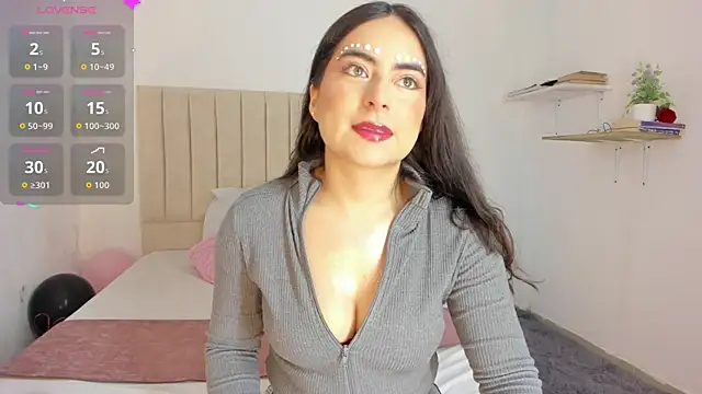 sashaa petit online show from September 26, 11:30 am