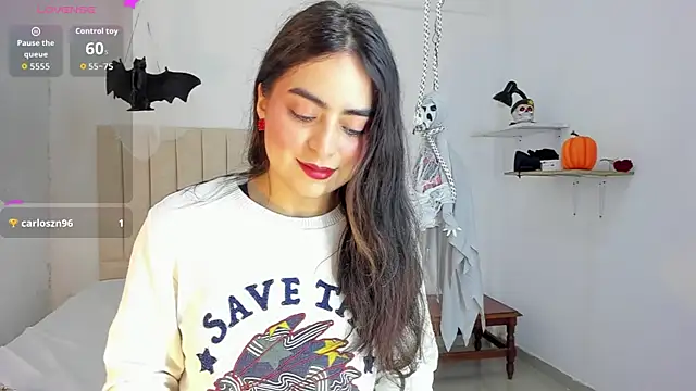 sashaa petit online show from October 24, 11:17 am