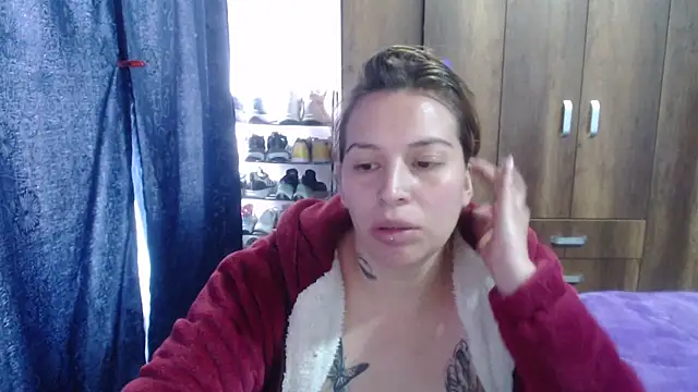 cloequeen15 online show from November 27, 8:56 pm