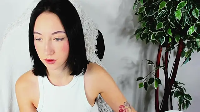 EileenMoores online show from September 10, 6:02 am