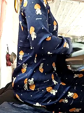 irina hana online show from December 3, 7:11 am