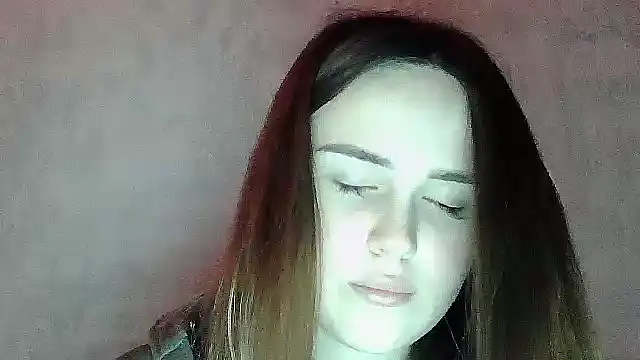 SweetLoraa online show from April 13, 9:04 pm