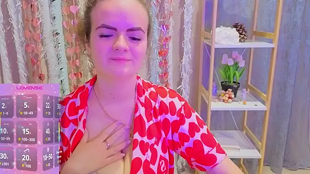 Luisa Rosee online show from December 22, 6:55 pm