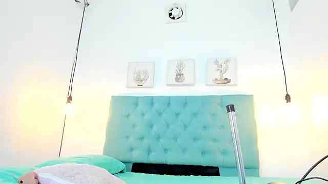 cris dulce online show from October 5, 4:12 pm