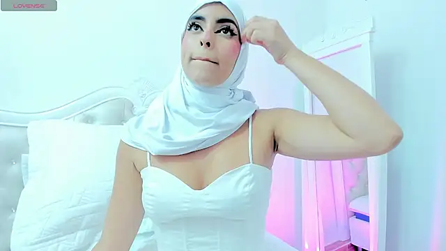 Jasmin hamdan online show from April 15, 9:48 pm