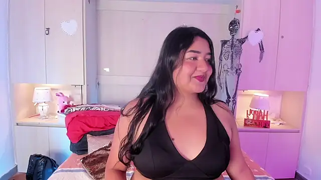 LilyWhitney online show from October 15, 4:04 am