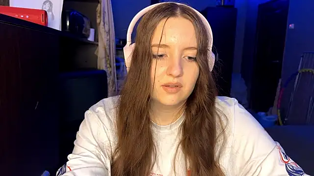 LauretteRagar online show from September 11, 6:19 pm