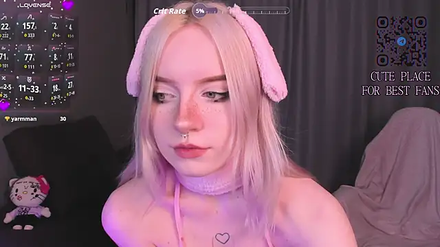 godlikegirlyy online show from June 23, 3:54 pm