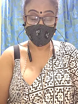 sweet-lotus online show from November 17, 4:40 pm