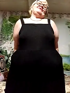 VioletSweet5566 online show from April 8, 5:04 pm