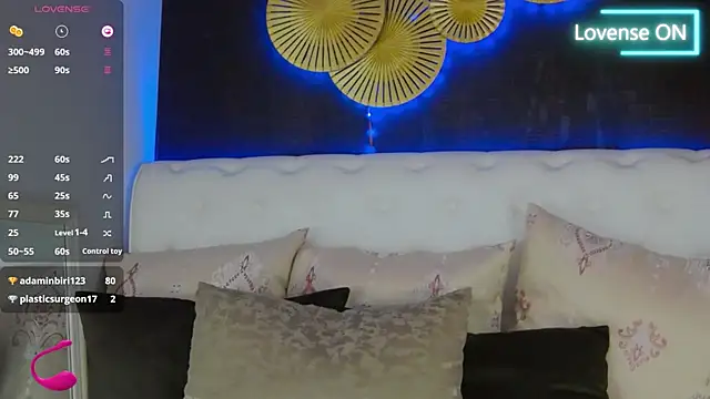 BellaKarma online show from November 5, 3:39 pm