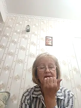 AlikaSwan5821 online show from October 7, 1:48 pm