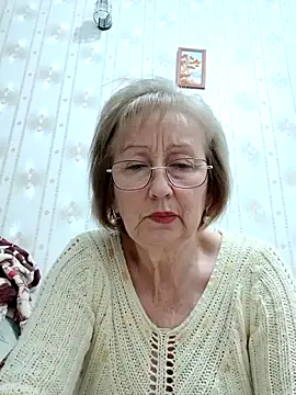 AlikaSwan5821 online show from December 15, 9:20 pm