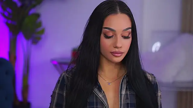 NinaSolenne online show from December 2, 7:38 pm