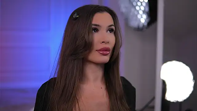 KyssaraPlay online show from April 7, 7:05 pm