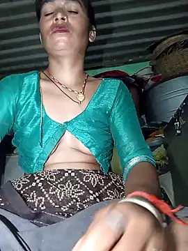 MISS LOVE 001 online show from September 29, 6:24 pm