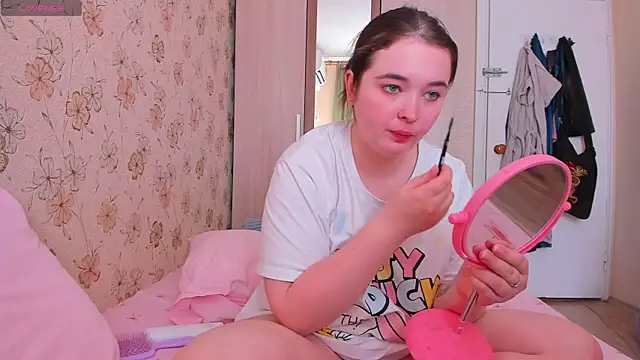 Alice next door online show from May 20, 11:18 am