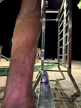 CasadoLutadorBigStuds online show from November 6, 6:08 am