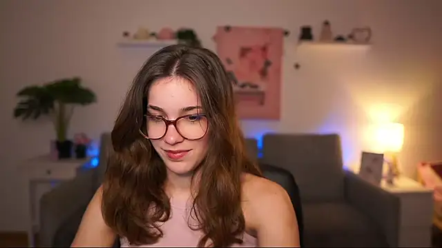 kissie cat online show from March 11, 2:53 pm