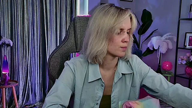 BethanyCloud online show from June 4, 8:19 am