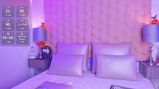 CatalinaFlores online show from October 21, 11:47 am