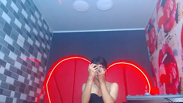 julessxcharlotte online show from October 3, 1:38 pm